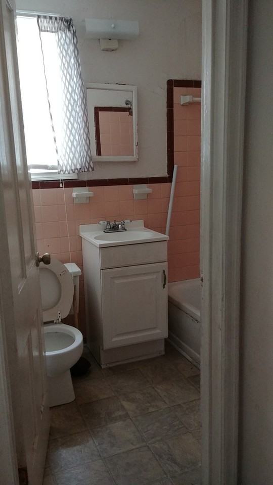 1223 E 55th St - Photo 4 of 11