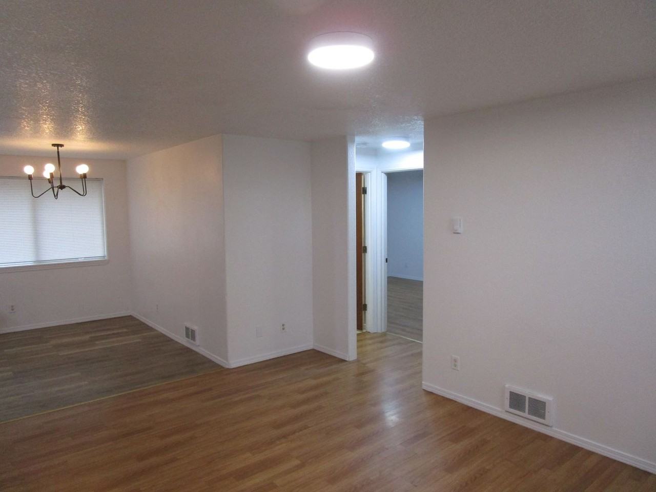 103 Nw Ivy St - Photo 2 of 11