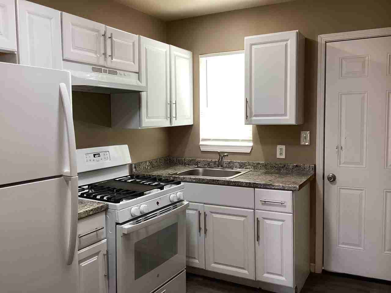 3364 Mayfair Dr S - Photo 7 of 15
