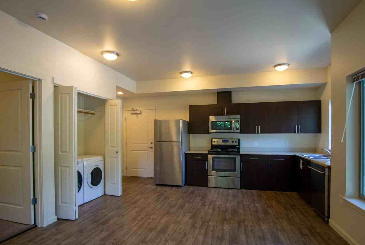 1650 Se Harold St #1 - Photo 2 of 15