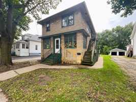 featured image of 1330 E Walnut St