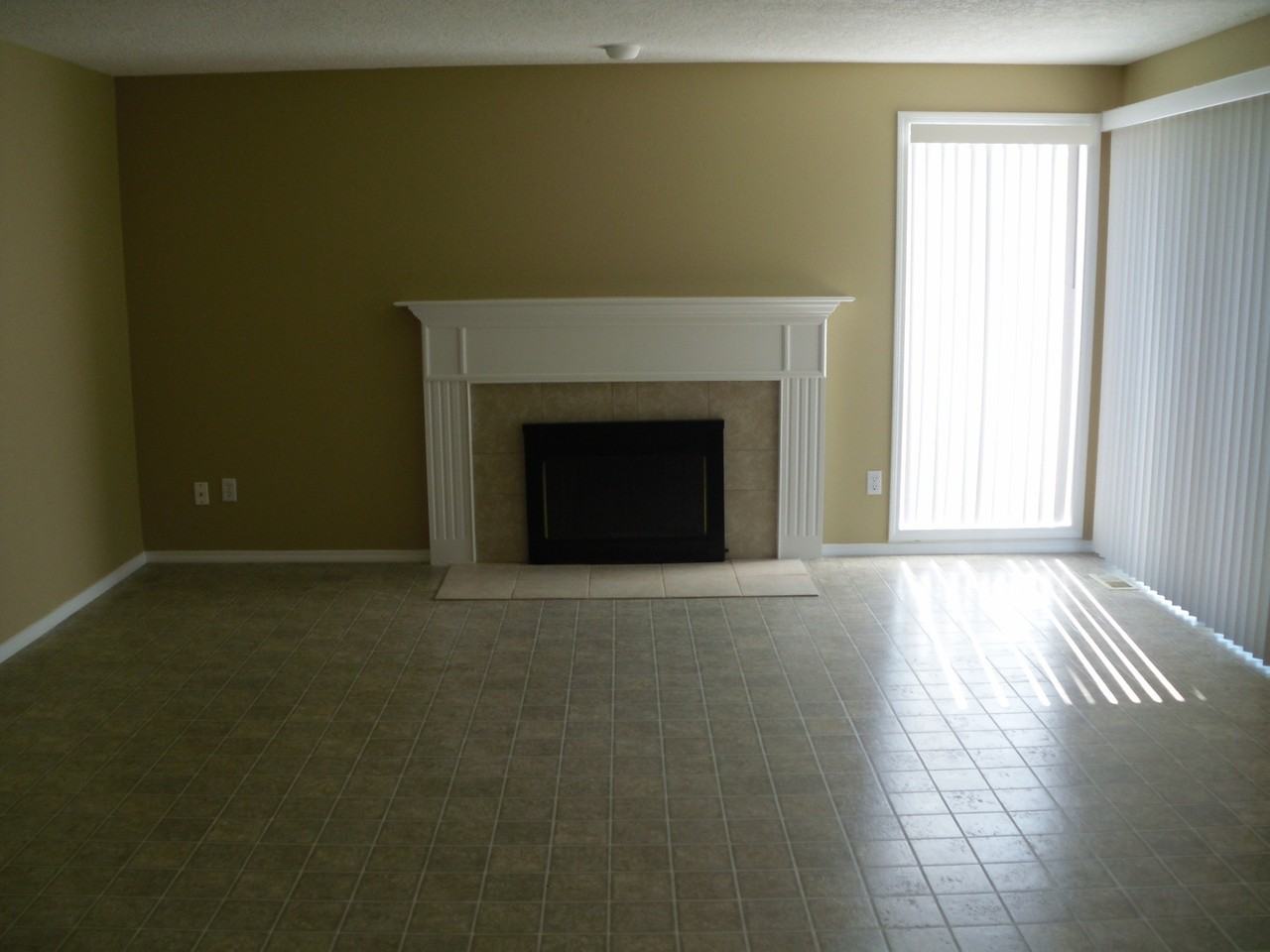 16110 Se 18th St - Photo 5 of 19