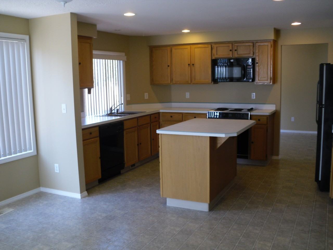 16110 Se 18th St - Photo 6 of 19