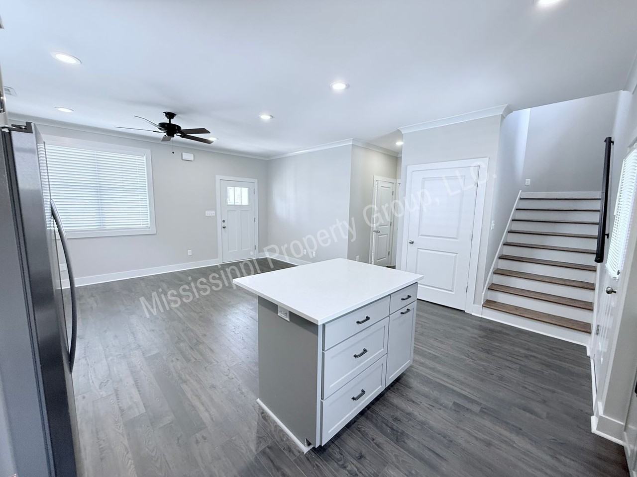 1212 Ivy Rd - Photo 6 of 21