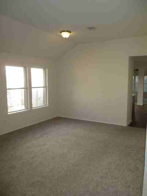 9401 Bradner Dr - Photo 2 of 11