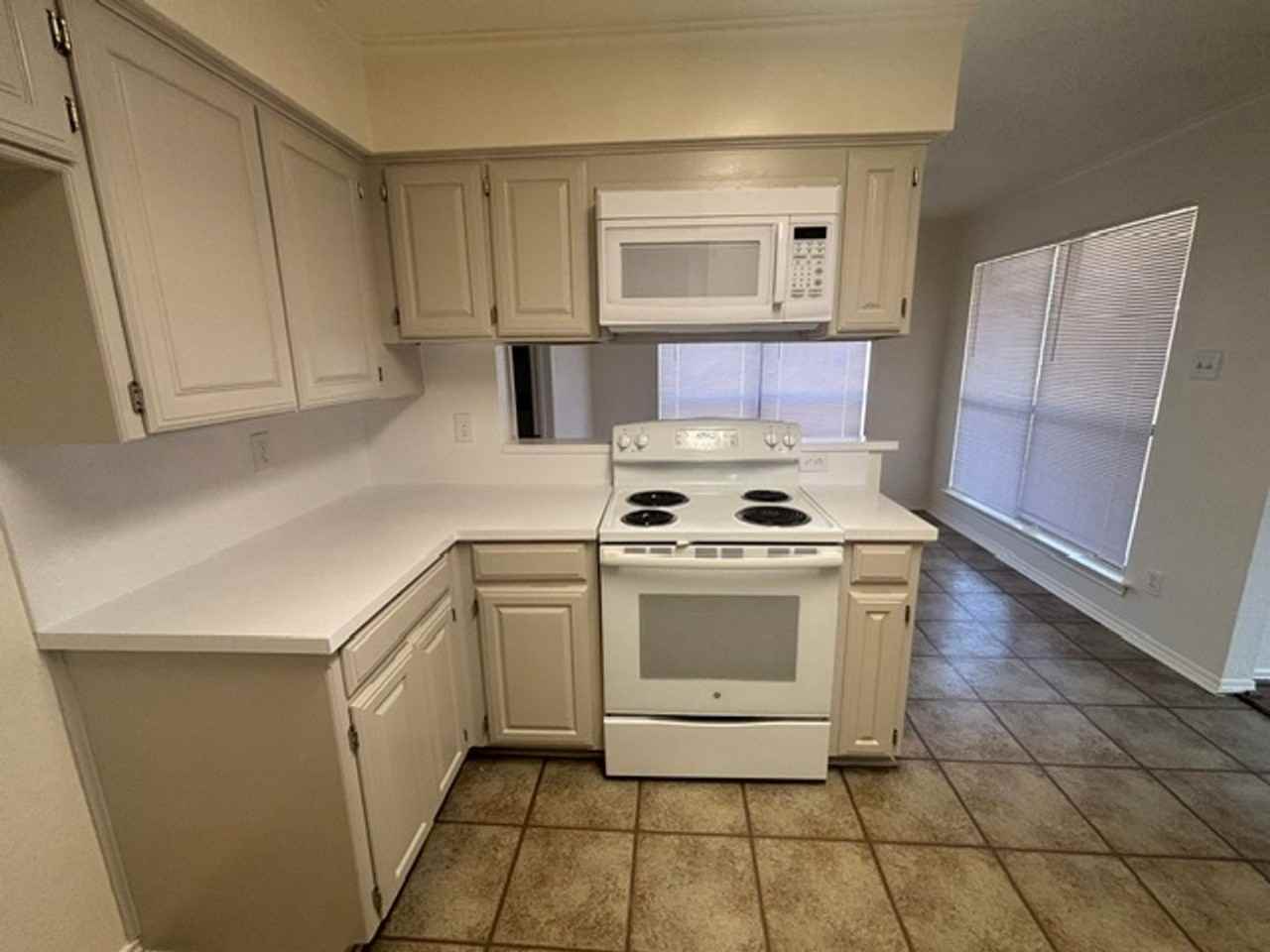 6509 Tempest Dr - Photo 4 of 18