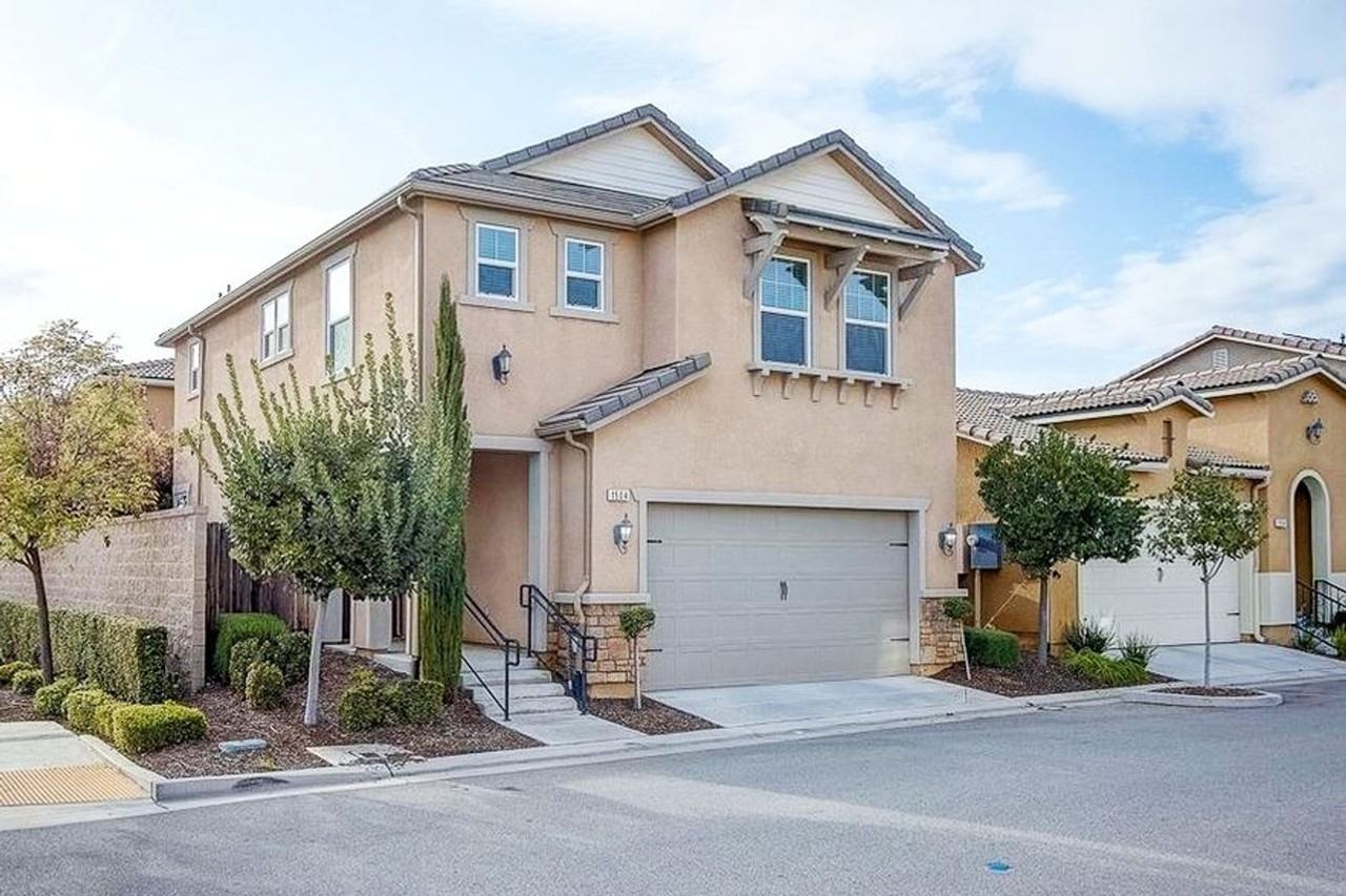 1504 N Vanguard Way
