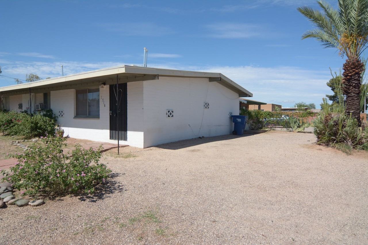 1518 S Tucson Blvd - Photo 2 of 14