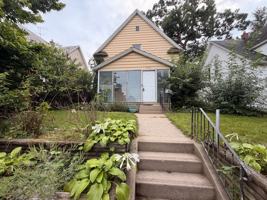 featured image of 1530 North Ave Ne