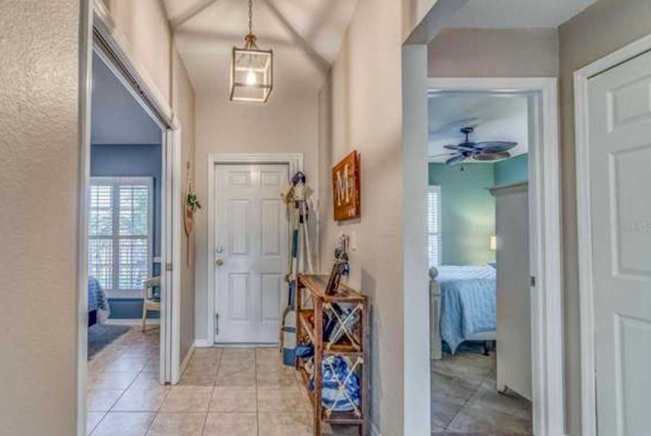 2000 Bal Harbor Blvd - Photo 4 of 28