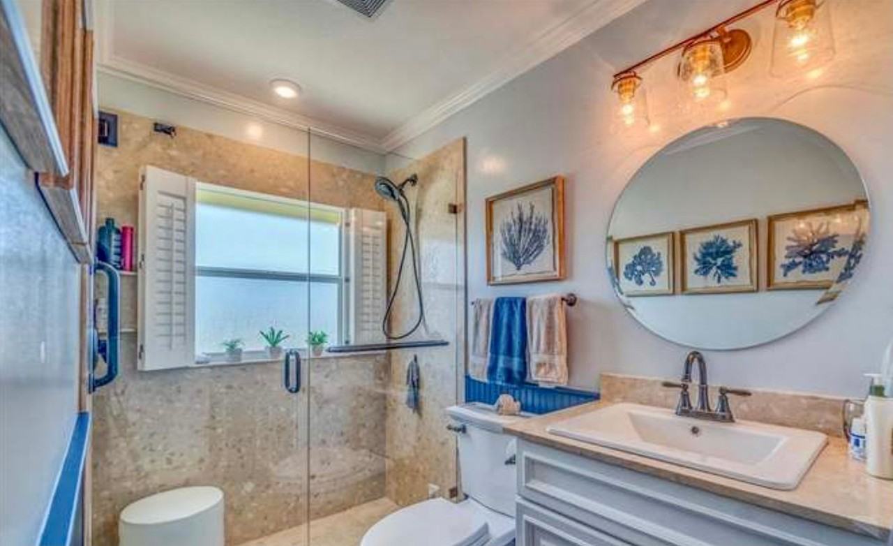 2000 Bal Harbor Blvd - Photo 6 of 28