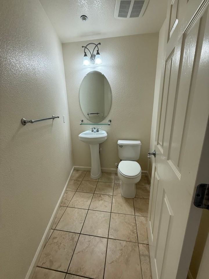 4538 Lick Mill Blvd - Photo 6 of 21