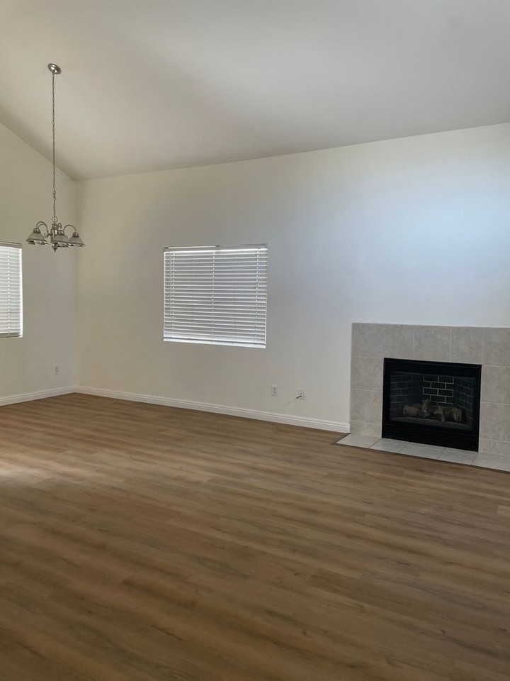 12866 Brookdale St - Photo 3 of 16