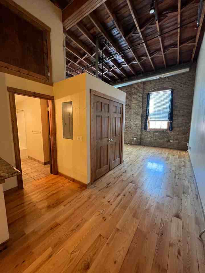 601 601 N National #239 - Photo 6 of 14