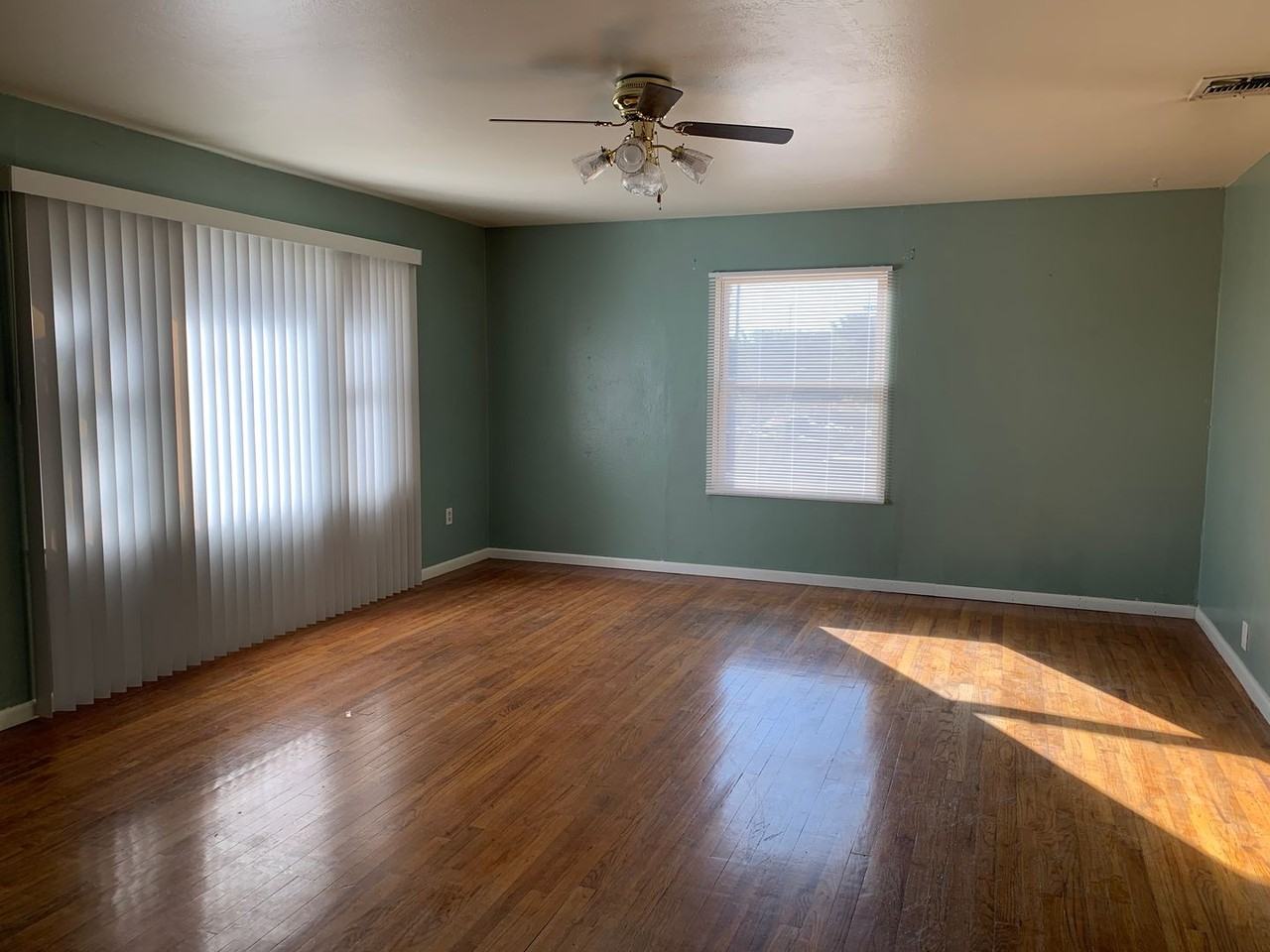 602 El Margarita Rd - Photo 2 of 12