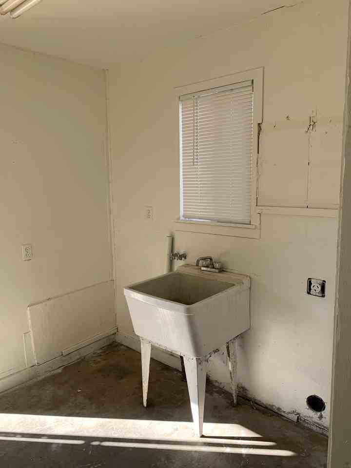 602 El Margarita Rd - Photo 5 of 12