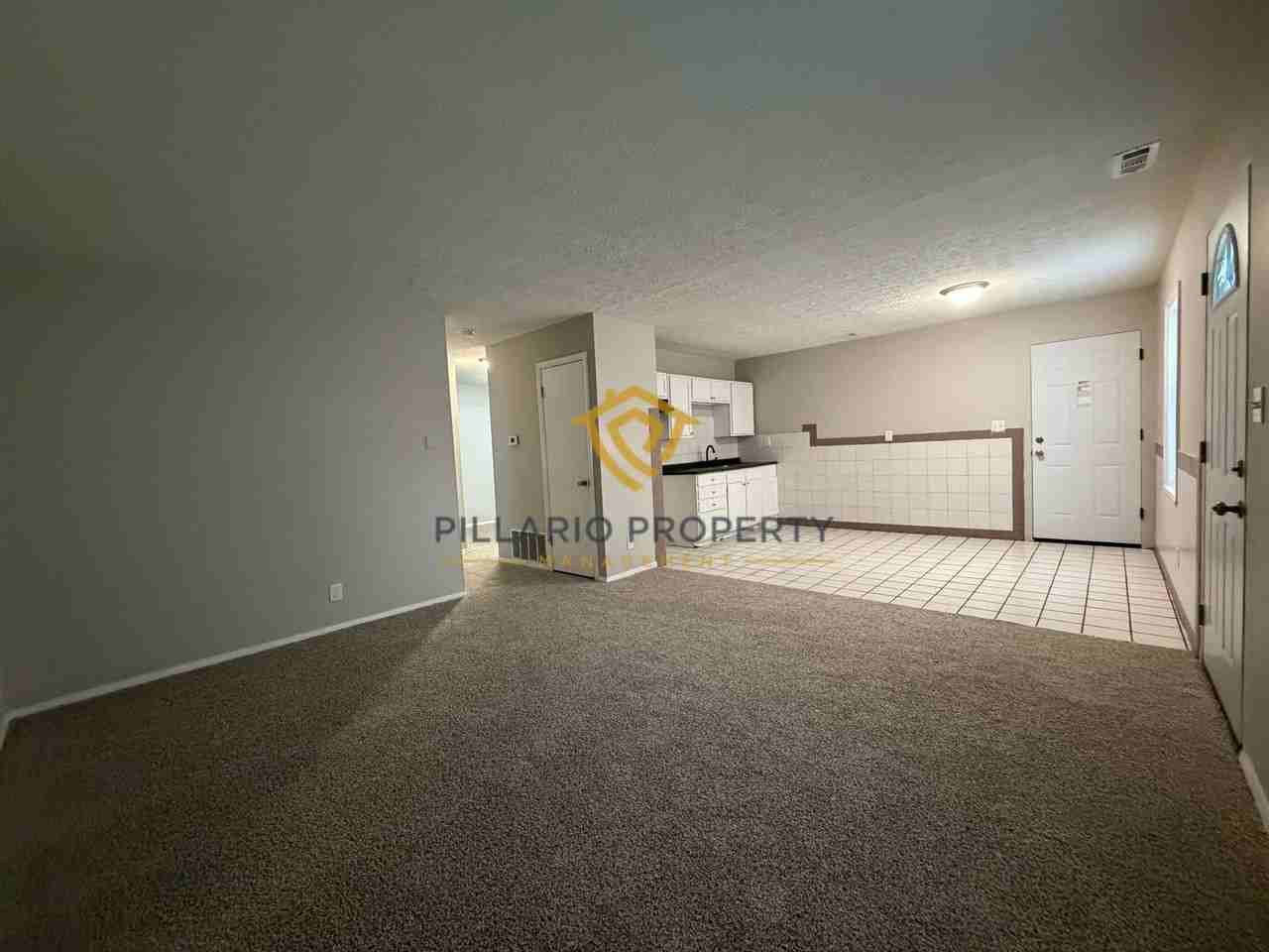 3612 Caroline Ave - Photo 3 of 13
