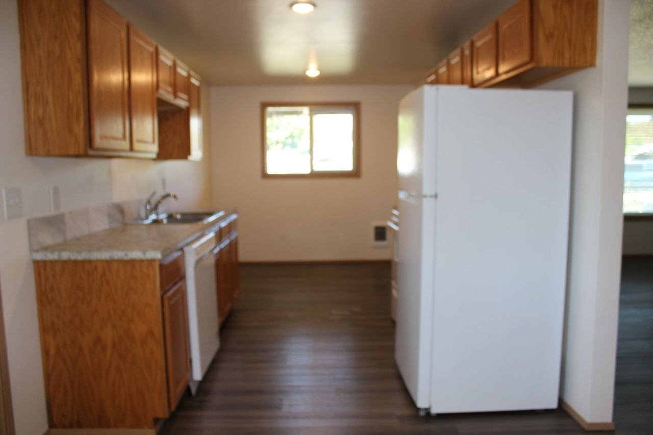 252 Ne Palomar Ct - Photo 3 of 16