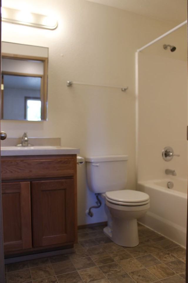 252 Ne Palomar Ct - Photo 6 of 16