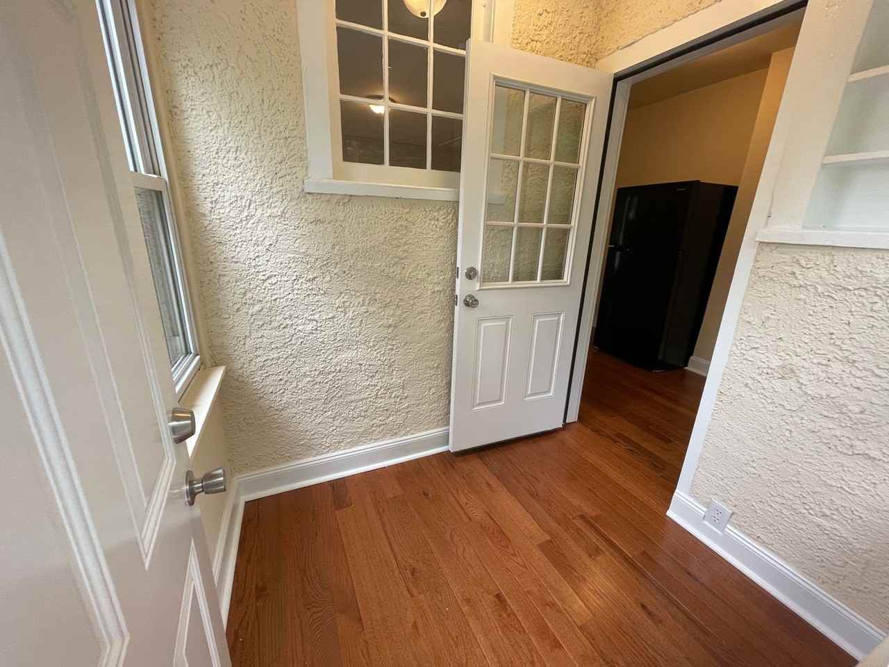 143 N Highland Ave - Photo 3 of 41
