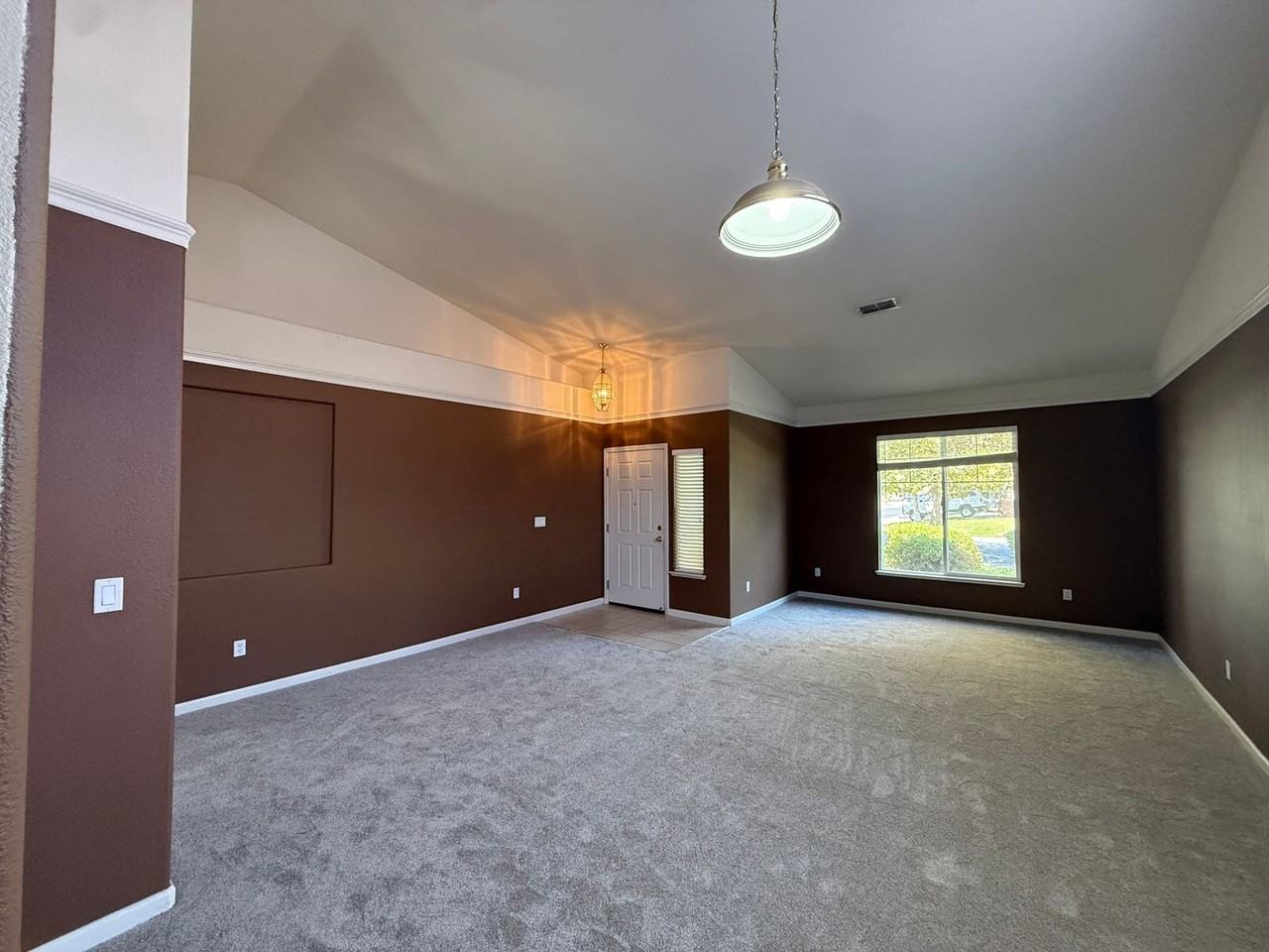 10140 Frank Greg Way - Photo 3 of 14