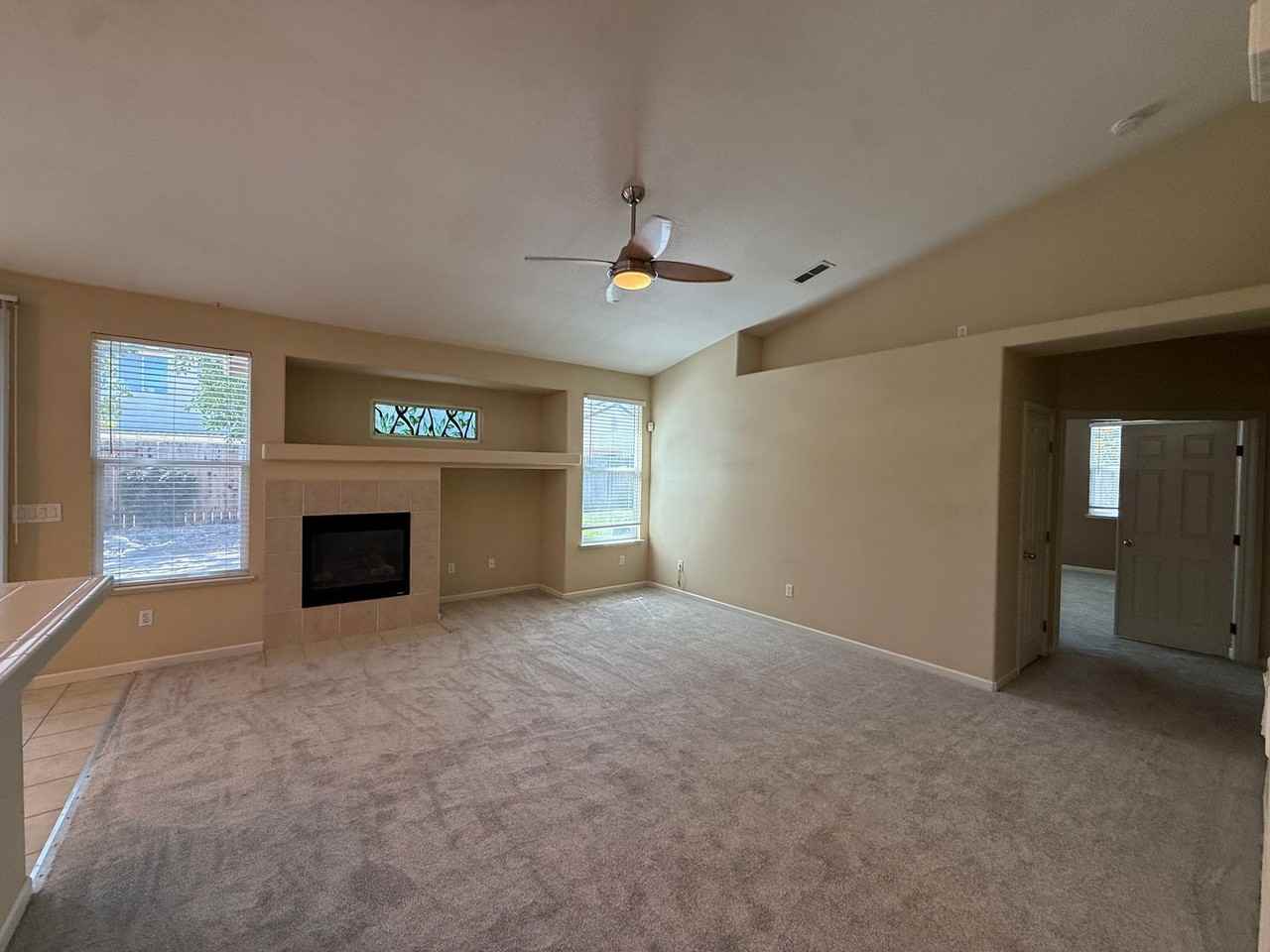 10140 Frank Greg Way - Photo 4 of 14