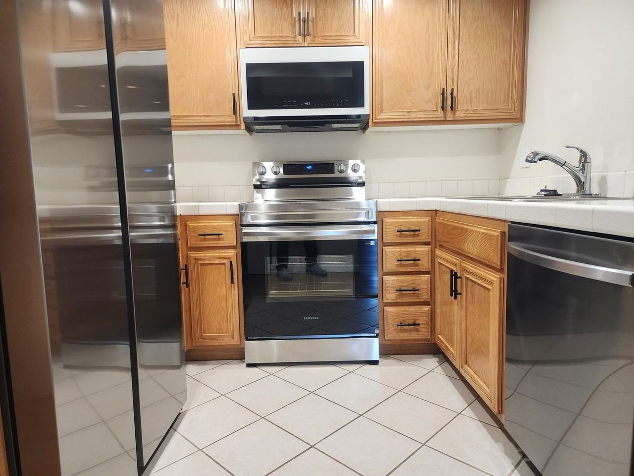 22100 Burbank Blvd #214B - Photo 4 of 18