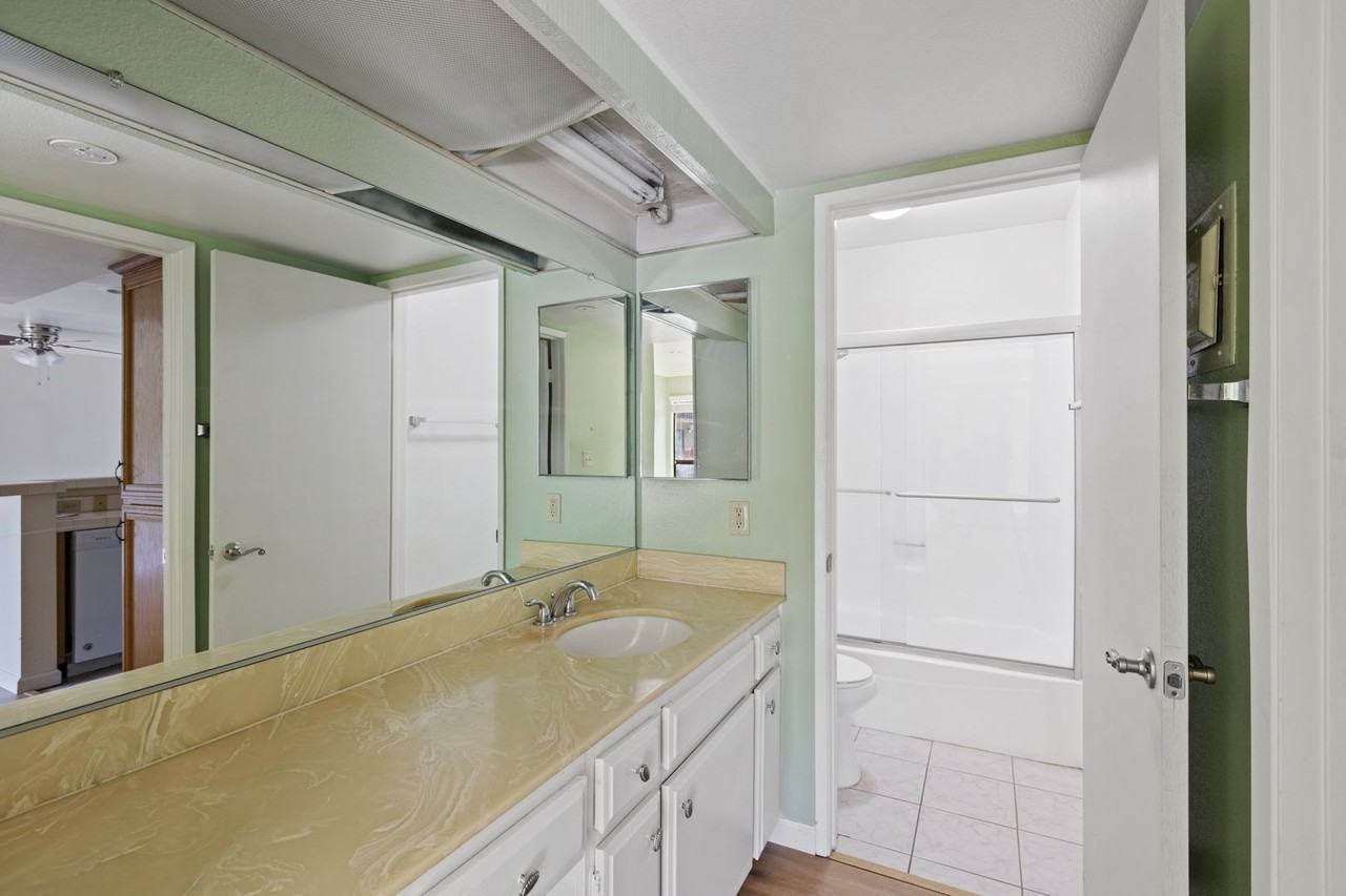 22100 Burbank Blvd #214B - Photo 6 of 18