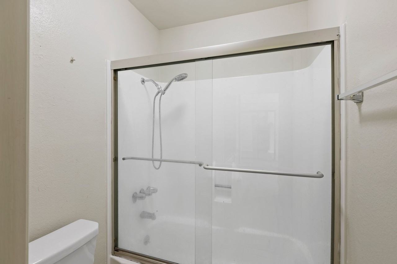 22100 Burbank Blvd #214B - Photo 7 of 18