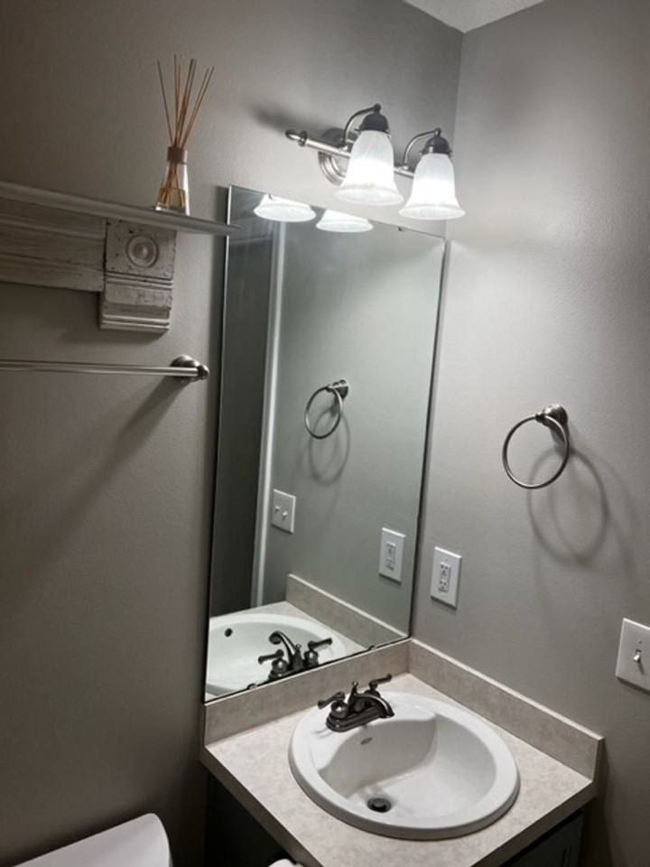 359 Canterbury Cir Nw - Photo 3 of 18