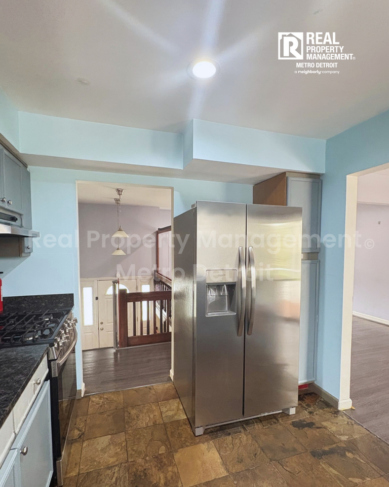 2781 Majestic Ct - Photo 5 of 20