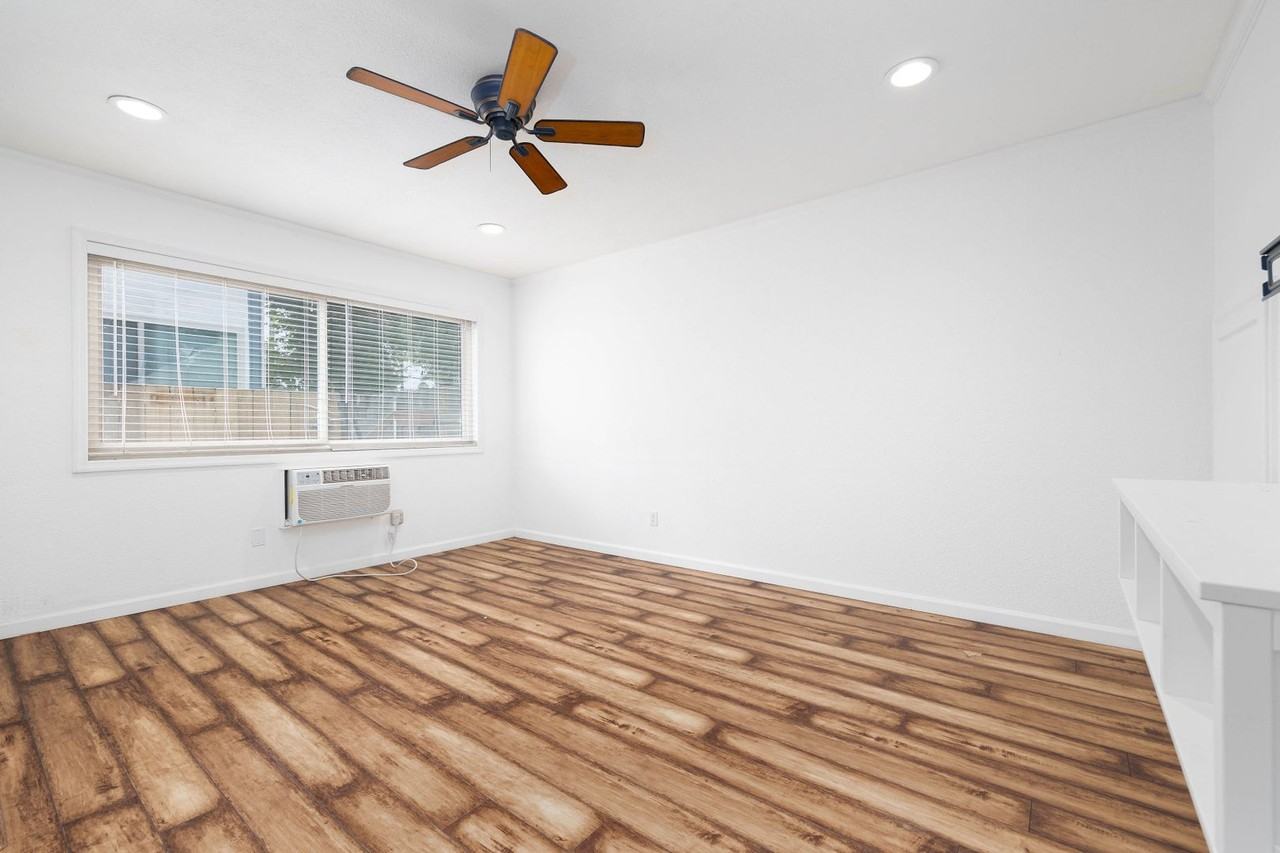 8138 Winter Gardens Blvd #11 - Photo 3 of 13