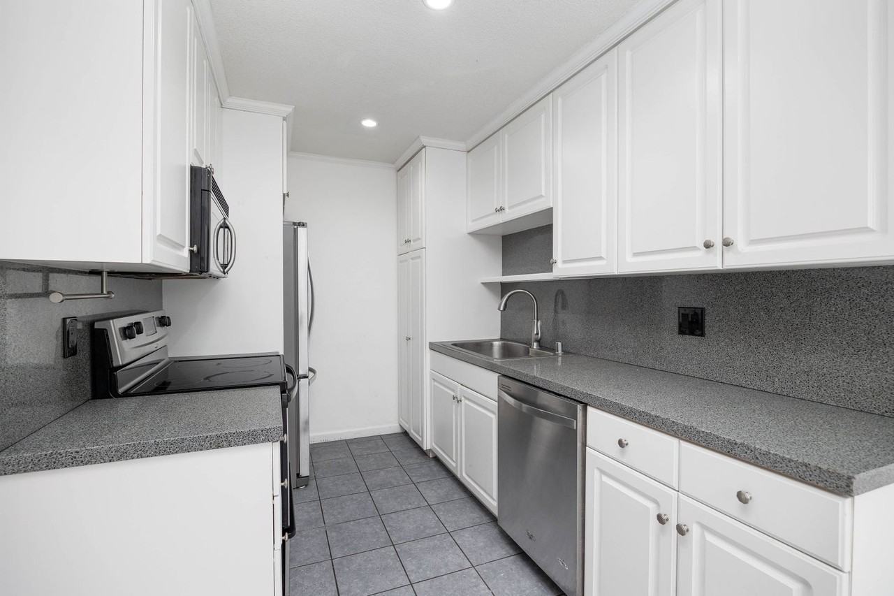 8138 Winter Gardens Blvd #11 - Photo 5 of 13