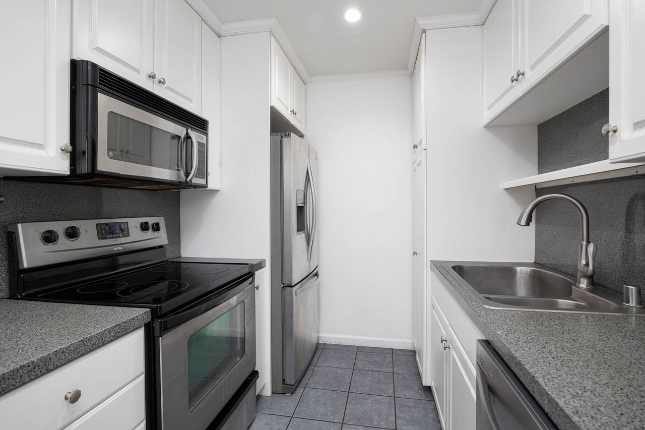 8138 Winter Gardens Blvd #11 - Photo 6 of 13