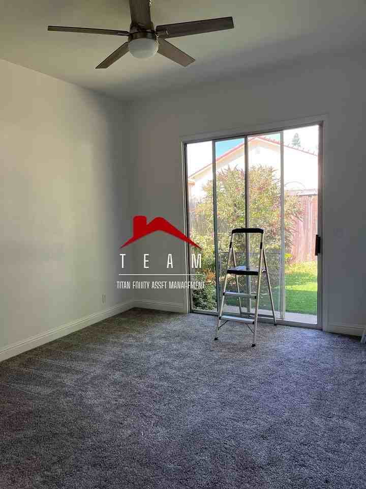 5231 Del Vista Way - Photo 4 of 20