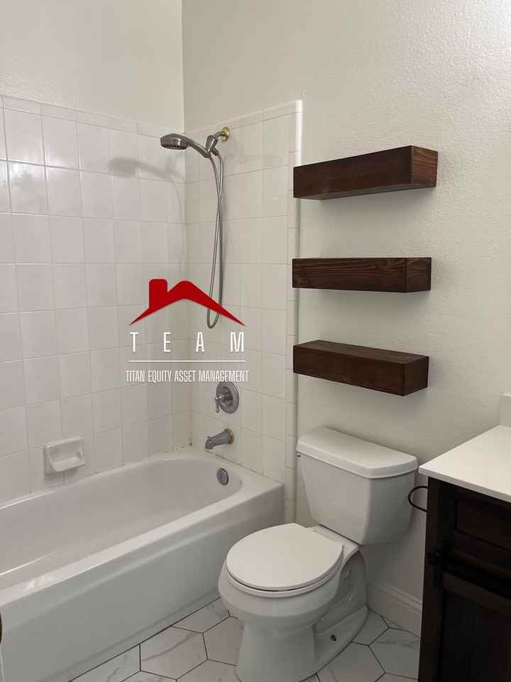 5231 Del Vista Way - Photo 5 of 20