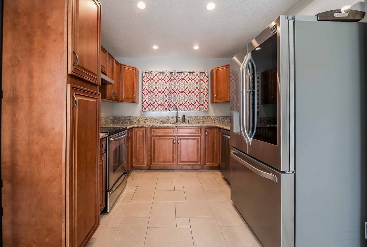 836 N 21st St - Photo 6 of 25