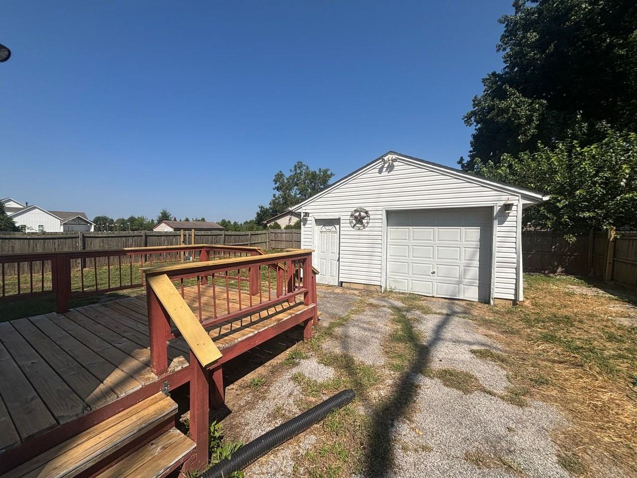 1540 West Dr - Photo 3 of 8
