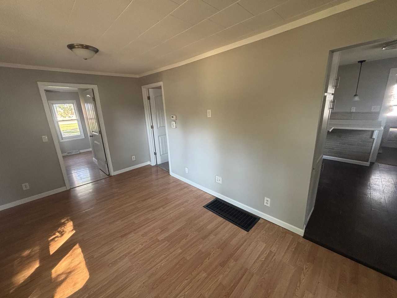 1540 West Dr - Photo 4 of 8