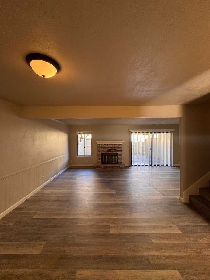 1844 Cherokee Dr #2 - Photo 4 of 22