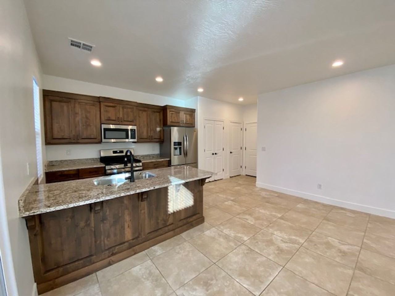 2473 W 350 N - Photo 2 of 36