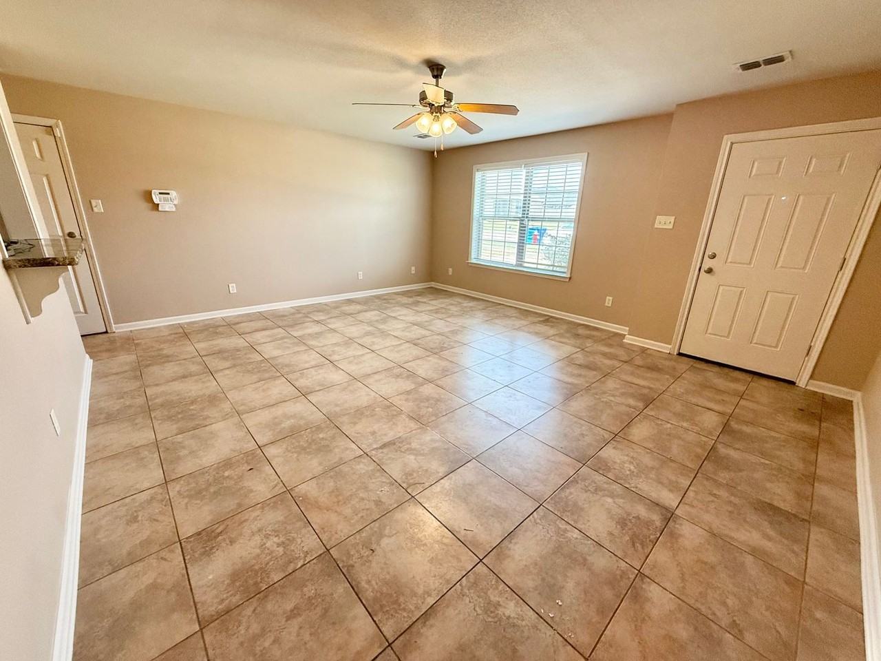 339 Princess Pl - Photo 3 of 15