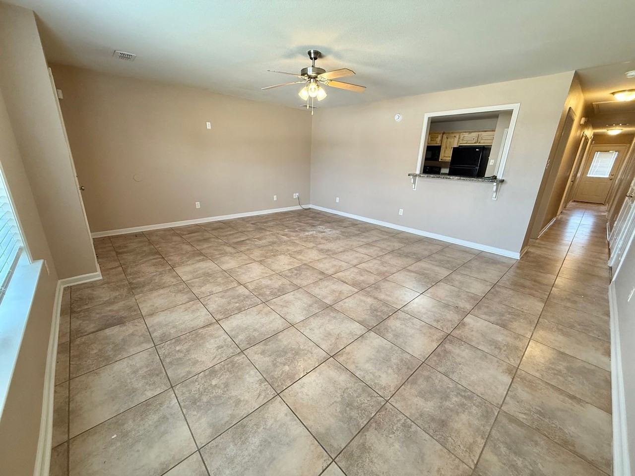 339 Princess Pl - Photo 4 of 15