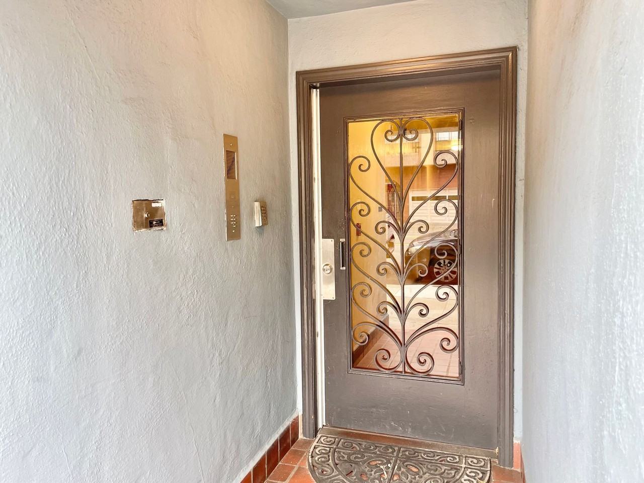 5020 California St #4 - Photo 2 of 20