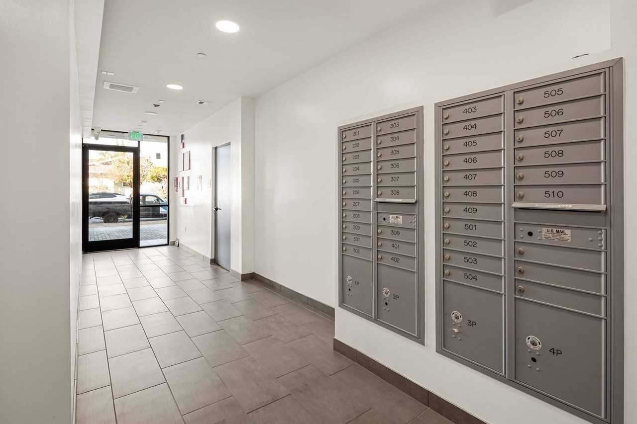 YaYa Archwood, LLC - Photo 3 of 3