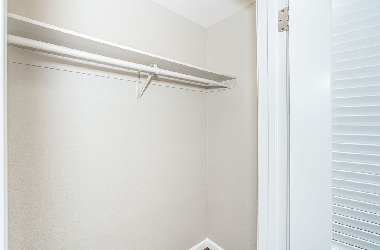 1423 Graves Ave - Photo 6 of 17