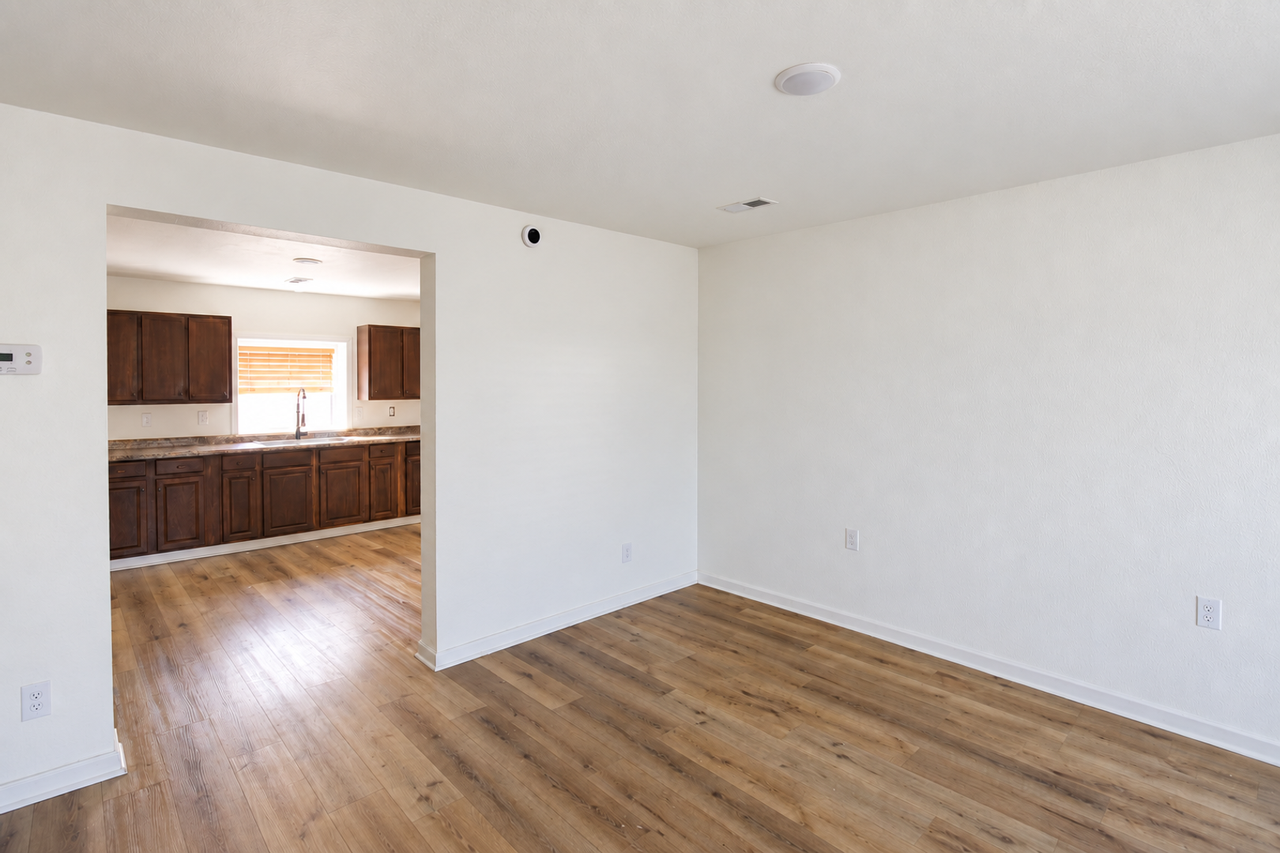 20 Neecham St - Photo 4 of 15