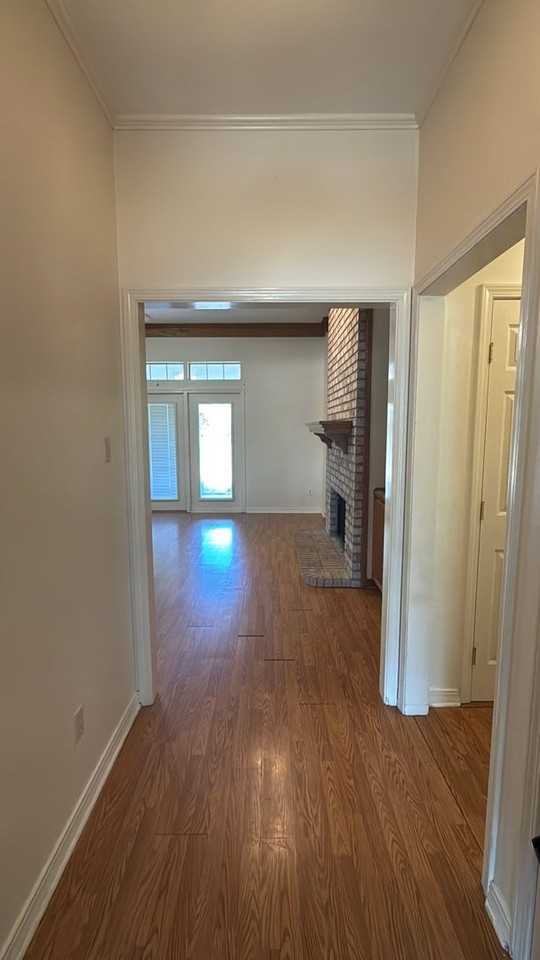 2106 Middle Creek Blvd - Photo 5 of 50