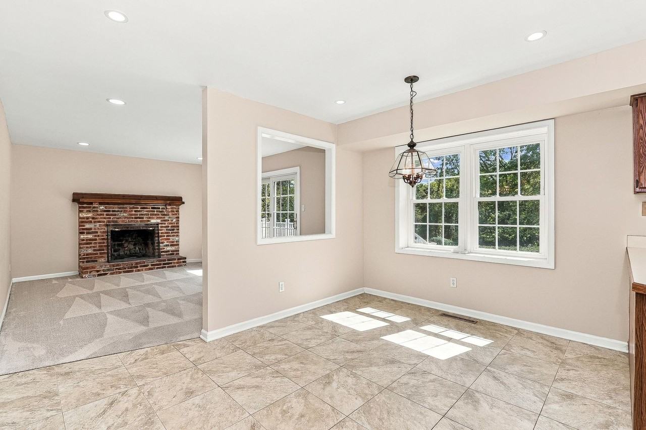 2263 Almshouse Rd - Photo 4 of 18