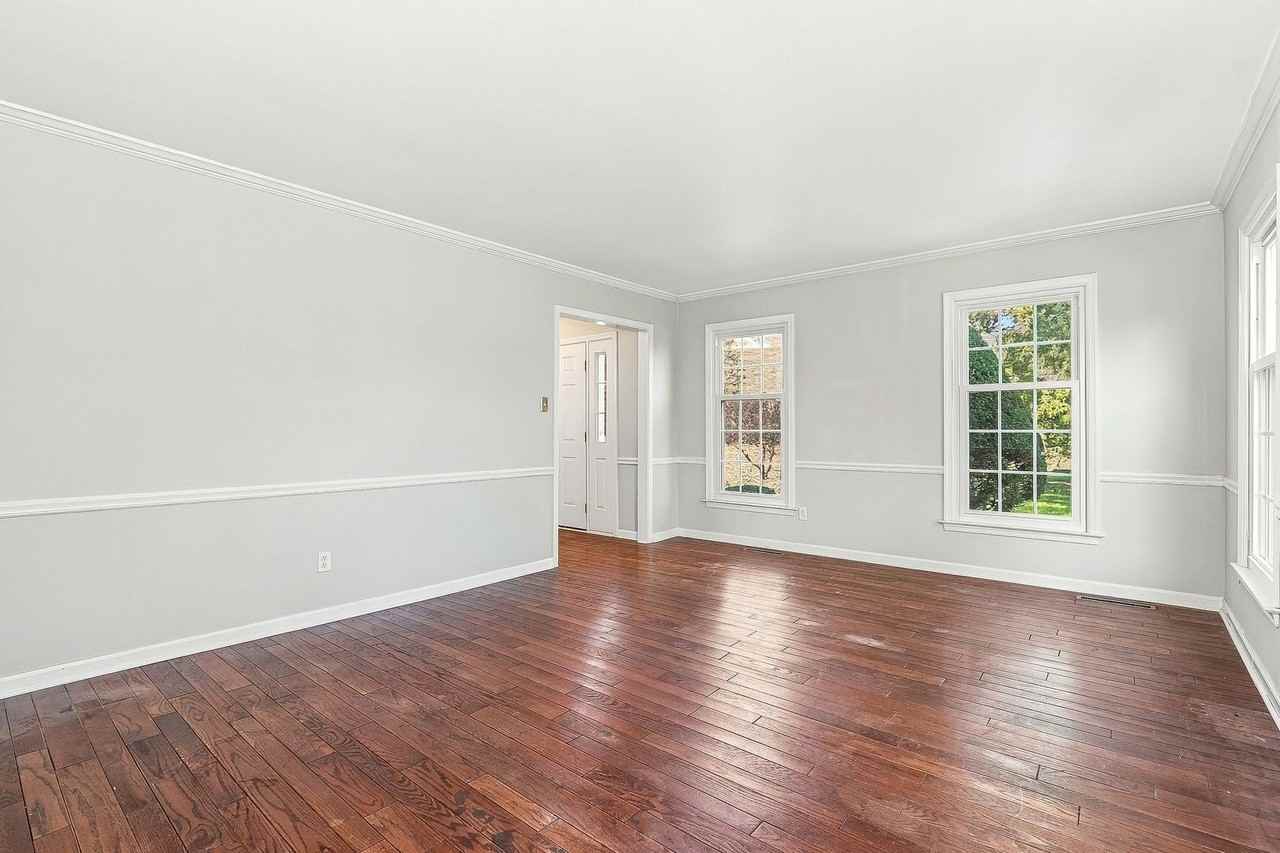 2263 Almshouse Rd - Photo 7 of 18